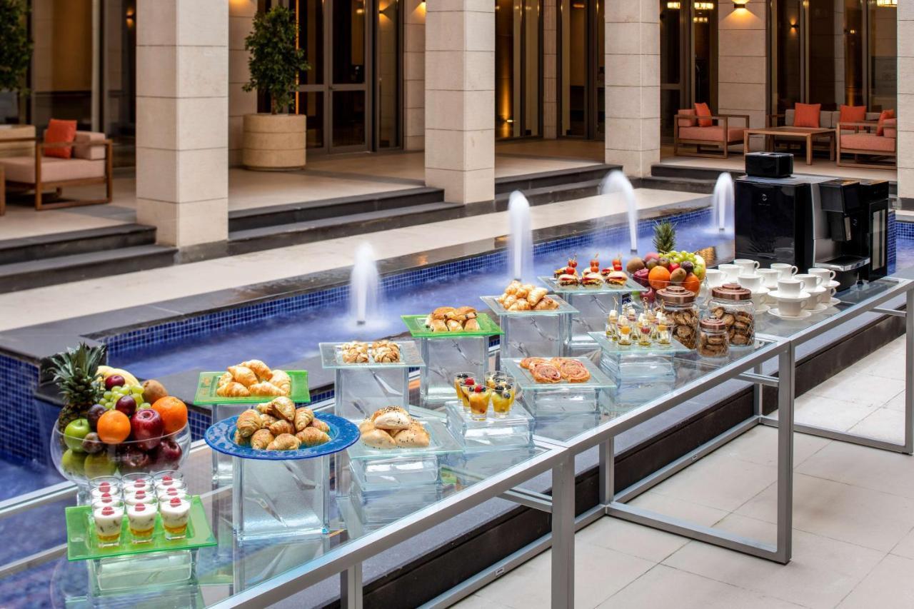 Doubletree Suites By Hilton - Riyadh Financial District Esterno foto