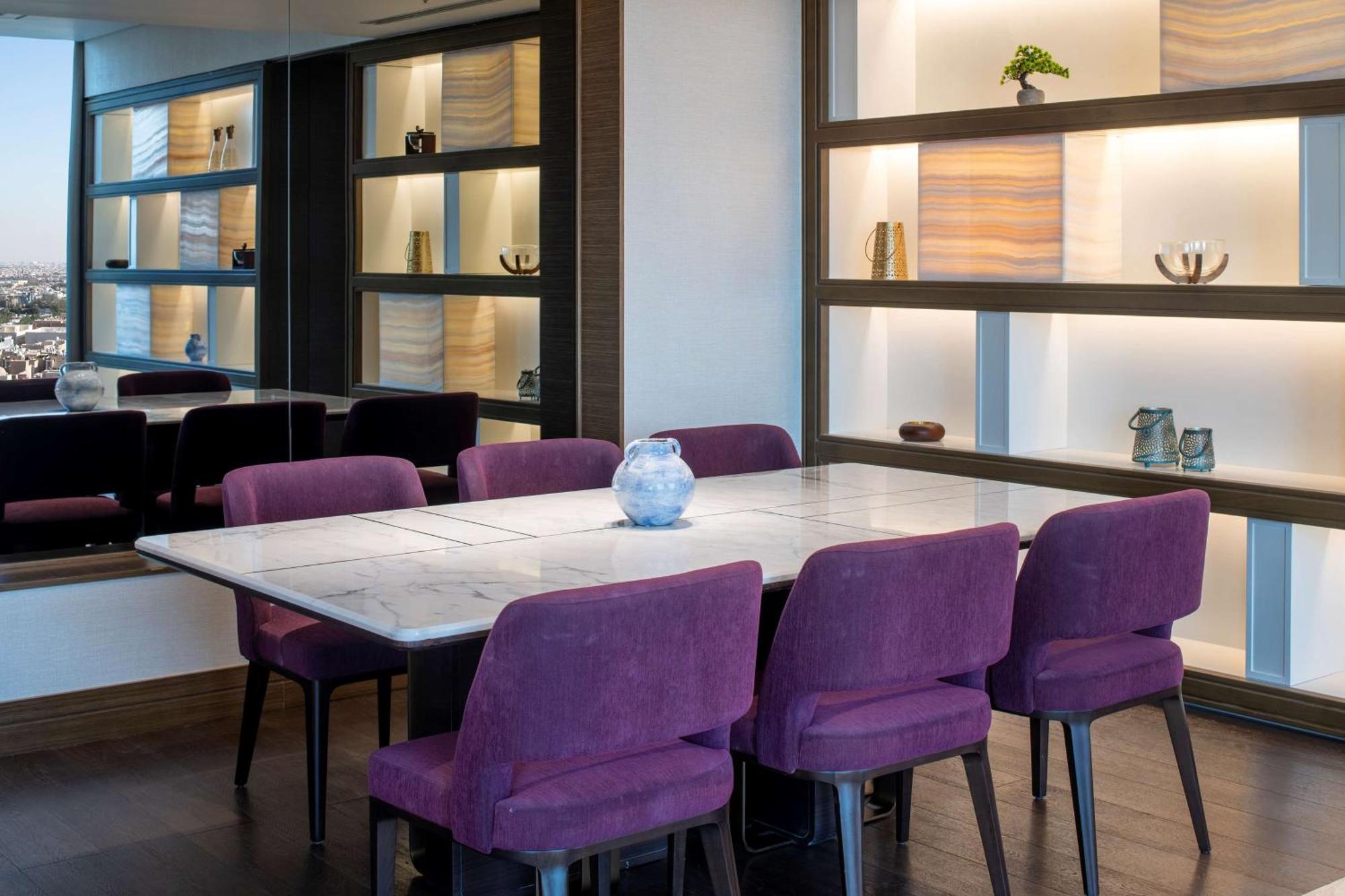 Doubletree Suites By Hilton - Riyadh Financial District Esterno foto